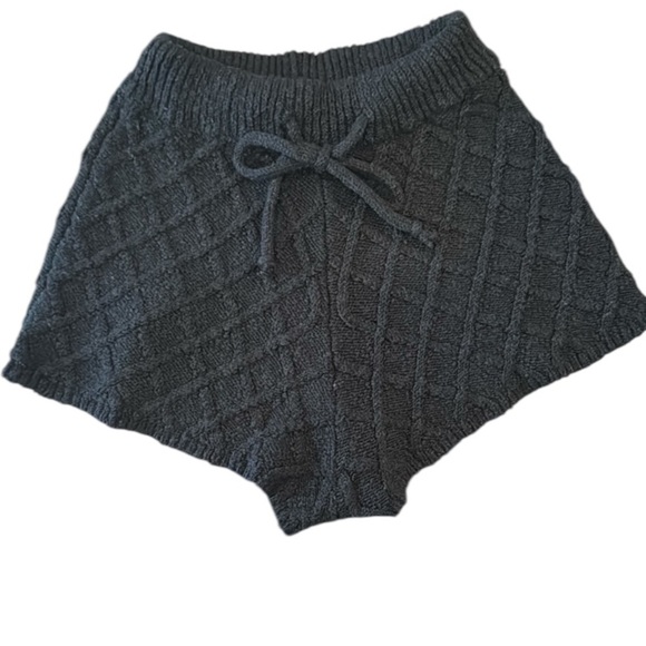 Elophe Studios Chunky Black Diamond Pattern Knit Shorts Size Medium - Picture 1 of 9